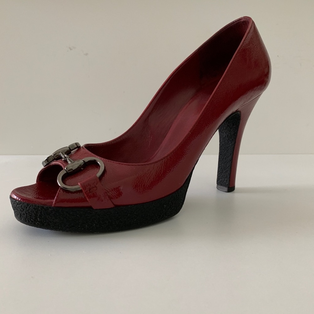 Gucci Horsebit Peep Toe Pumps
